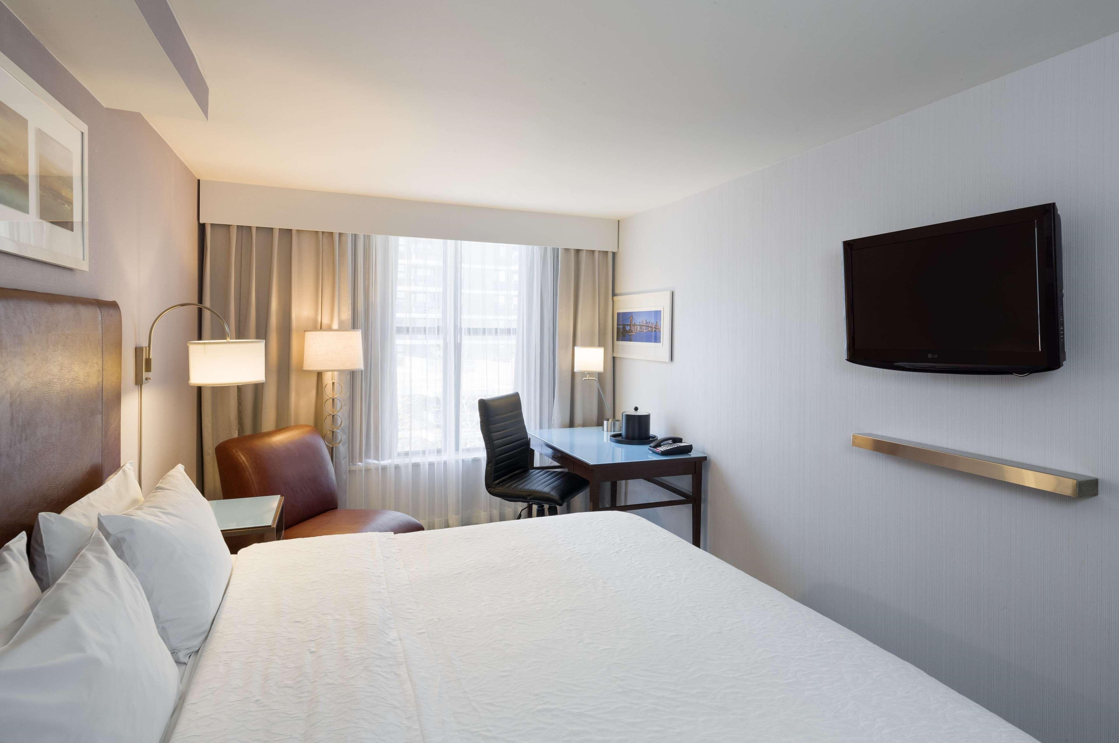 Hampton Inn Seaport Financial District Нью-Йорк Екстер'єр фото