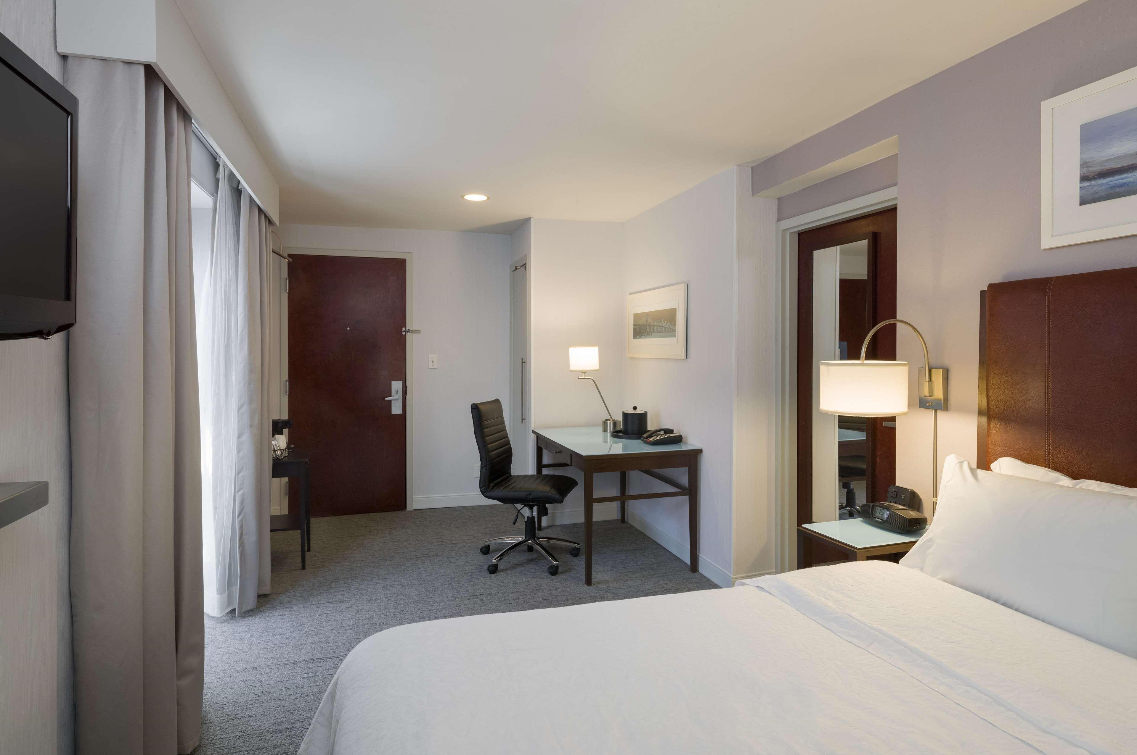 Hampton Inn Seaport Financial District Нью-Йорк Екстер'єр фото
