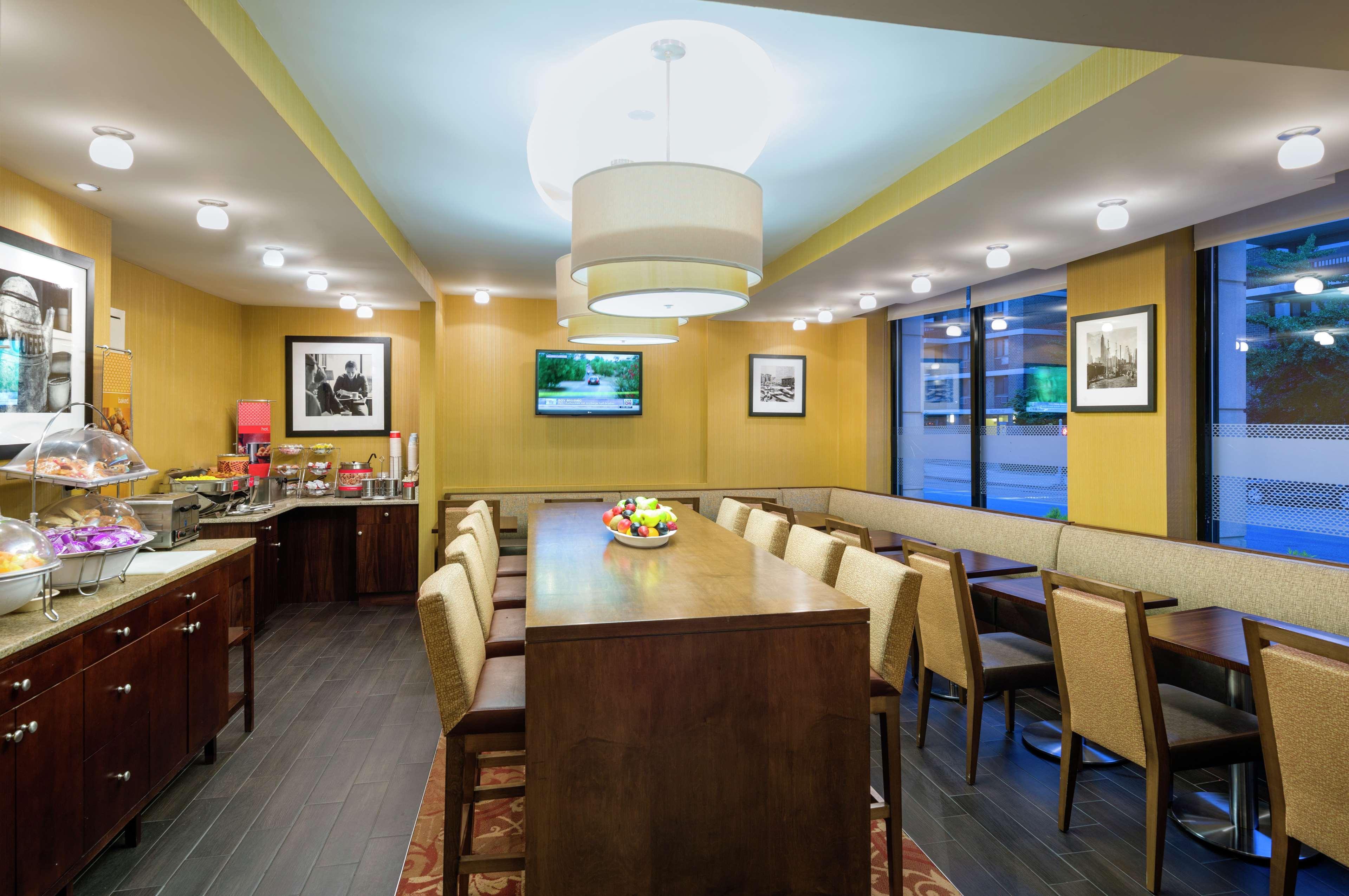 Hampton Inn Seaport Financial District Нью-Йорк Екстер'єр фото