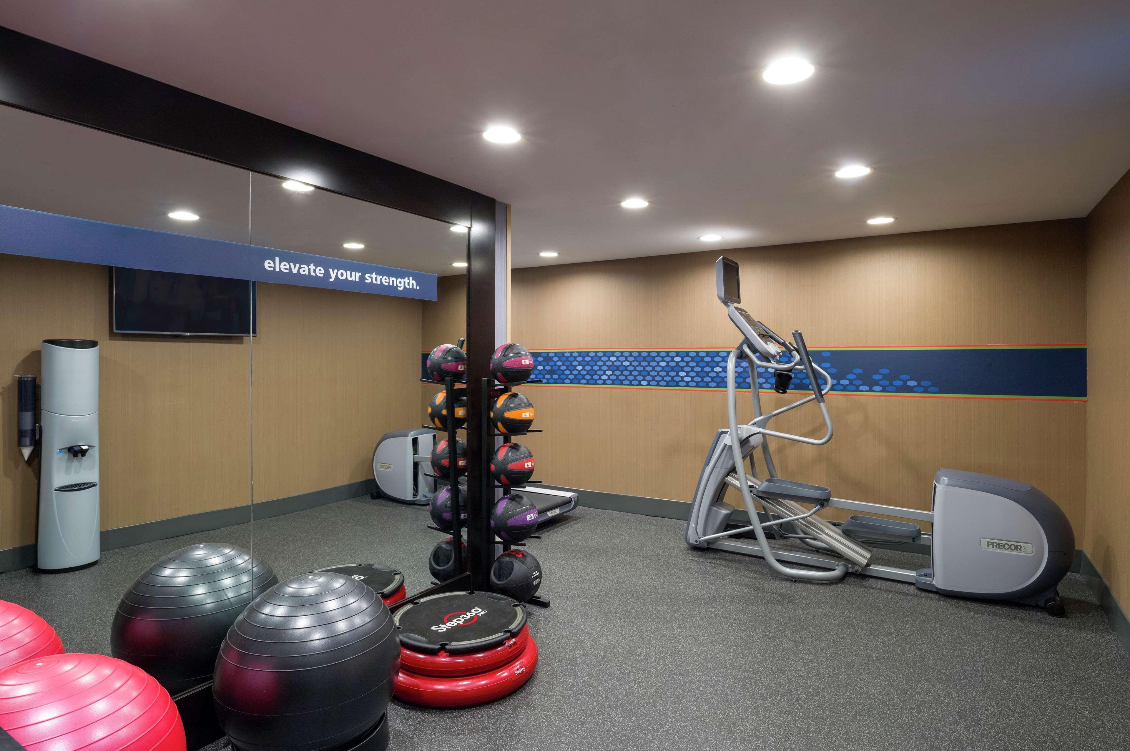 Hampton Inn Seaport Financial District Нью-Йорк Екстер'єр фото