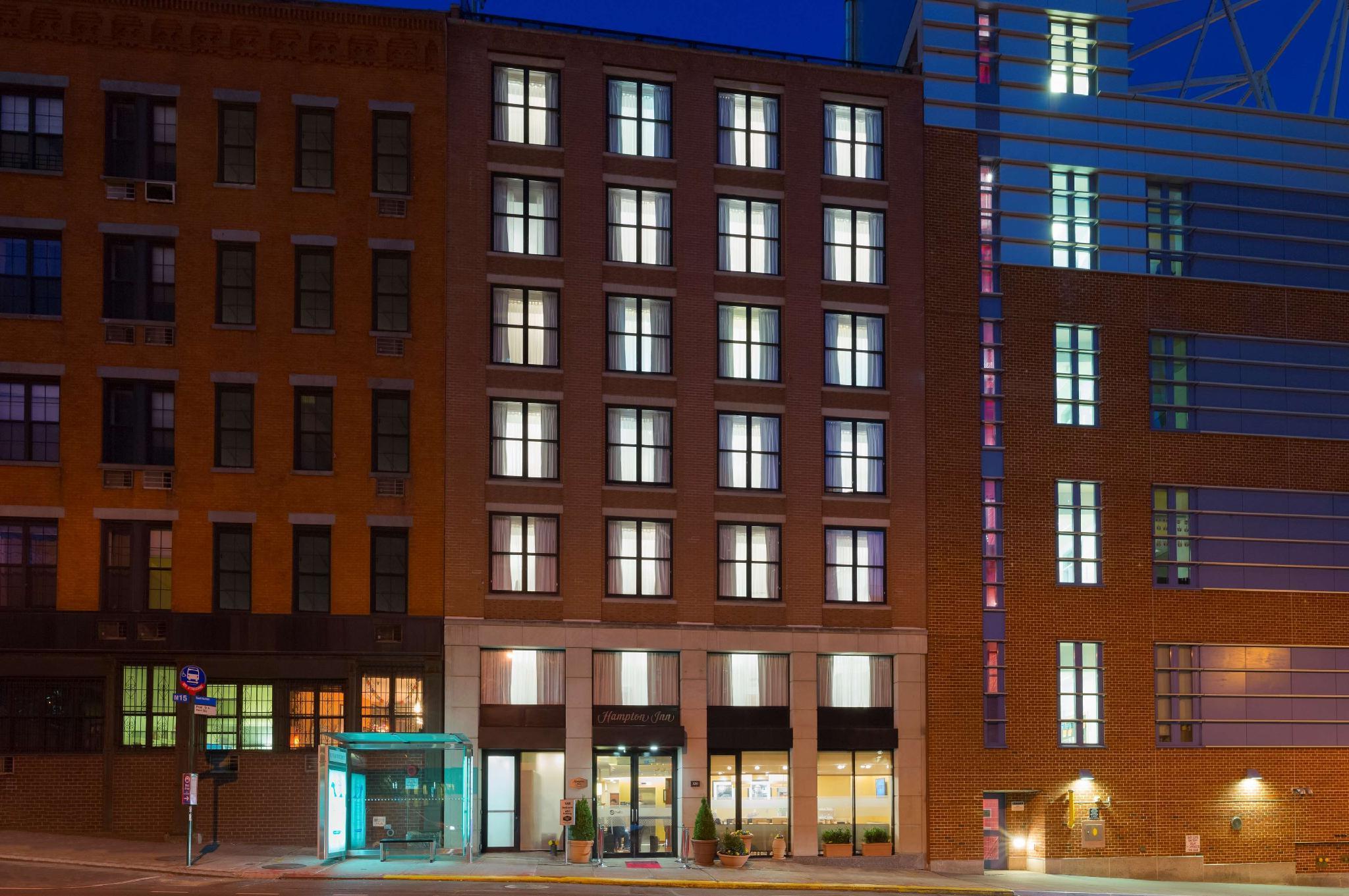 Hampton Inn Seaport Financial District Нью-Йорк Екстер'єр фото