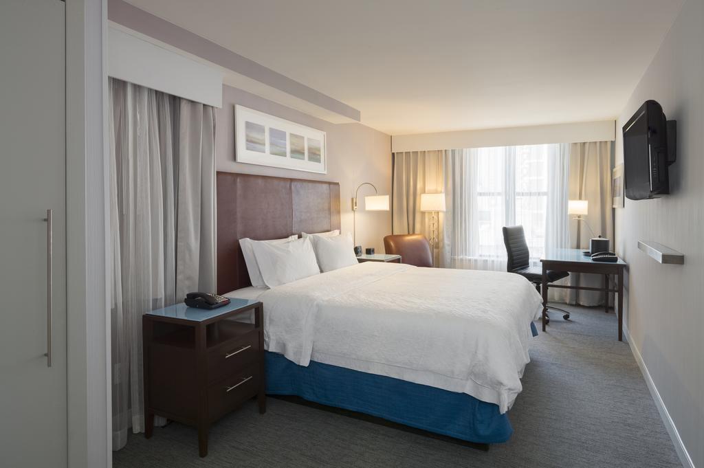 Hampton Inn Seaport Financial District Нью-Йорк Екстер'єр фото